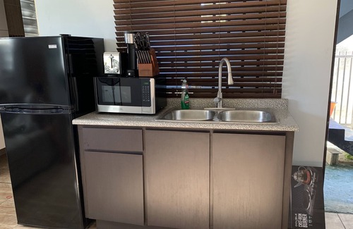 Hato Abajo Apartamento | La Palmita 1/bedroom Apt w/Private Entrance