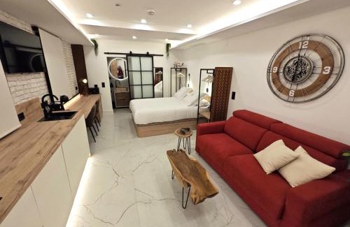 Plasencia Apartamento | La Parada del Rey - Luxury Suites