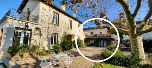 Fleurieu-sur-Saone Apartamento | La Parenthèse, Rez de jardin indépendant, 4 étoiles