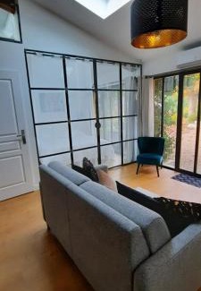 Fleurieu-sur-Saone Apartamento | La Parenthèse, Rez de jardin indépendant, 4 étoiles