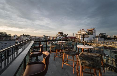 Hang Bac Hotel | La Passion Premium Cau Go