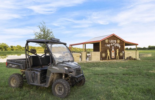 Dale Cabina | La Patrona Retreat in Austin