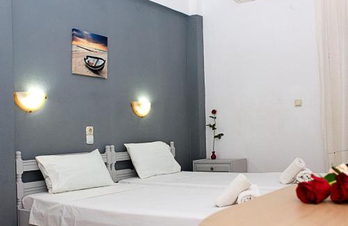 Skiathos Town Hotel | La Pensione Skiathos