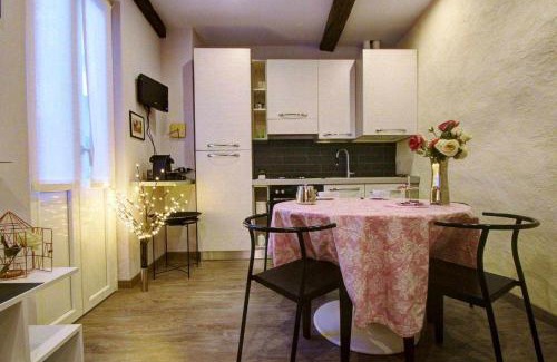 Orta San Giulio Apartamento | LA PERLA piccolo appartamento in piazza