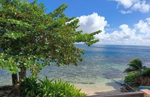 Pihaena Casa | La PERLE de MOOREA Suite Parentale BORD DE LAGON baie d'OPUNOHU