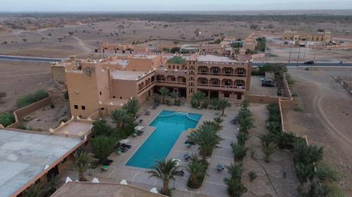 Amezrou Hotel | La Perle Du Drâa