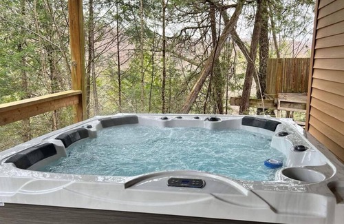 Wentworth-Nord Chalet De Esquí | La perle rosée boréale: rustic cottage on the water