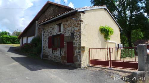 Ecuras Casa | la petite fontaine