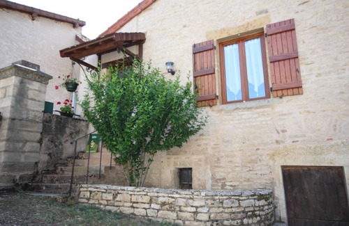 Salornay-sur-Guye Casa | La Petite Maison - SALORNAY SUR GUYE