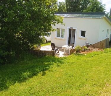Matton-et-Clemency Casa | La petite maison au calme dans les champs