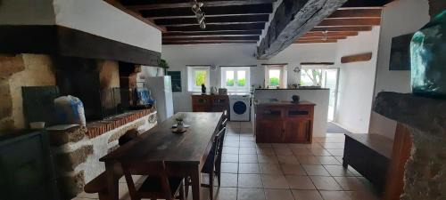 Chavroches Casa | La petite maison de Chavroches - proche du Pal