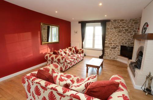 Desertines Casa | La Petite Maison