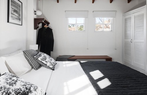 Victoria Cabina | La Petite Maison Punta Chica