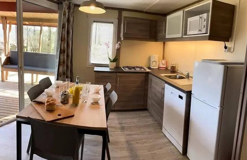 Daglan Chalet De Esquí | La Peyrugue Campsite *** - Chalet RÊVE +: air conditioning - dishwasher - 2 bedrooms - 2 Chilean deckchairs - Covered terrace for 5 people