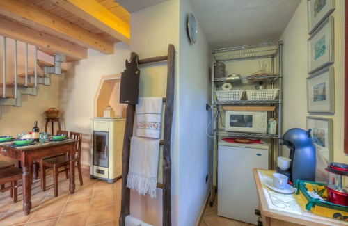 Meina Casa | La Piccola Casa Dell'Uva Fragola, Meina, Italy