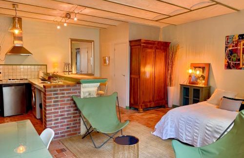 Montigny-sur-Loing Apartamento | La Pierre Levée