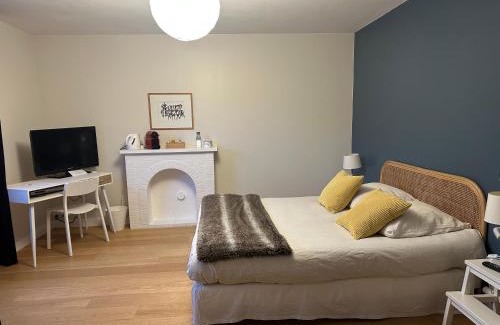 Vertou Cama Y Desayuno | La Pierre Percée - logement indépendant - accès digicode