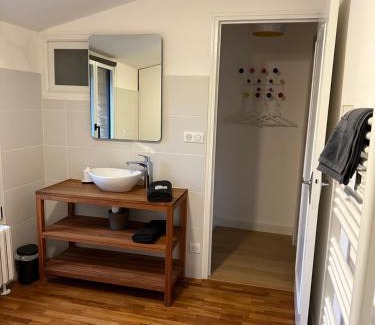 Vertou Cama Y Desayuno | La Pierre Percée - logement indépendant - accès digicode