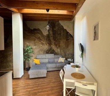 Pietrapertosa Apartamento | La Pietra Gialla
