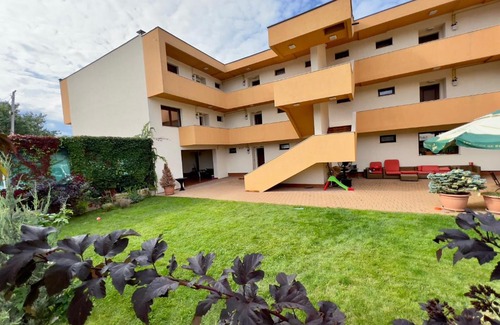 Iasi Apartamento | La Pini - Apartament Luxury Bucium
