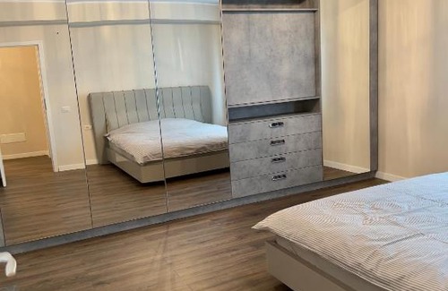 Iasi Apartamento | La Pini - Apartament Luxury Bucium