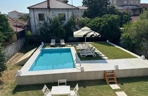 Shkoder Casa | La Piscina