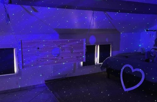 Saint-Genest-Lerpt Casa | La pomme d’amour