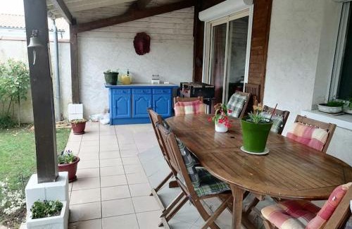 Vouneuil-sous-Biard Casa | La Porte Bleue