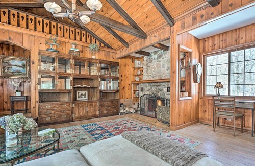 La Porte Cabina | La Porte Cabin with Sauna, Decks & Fire Pit!