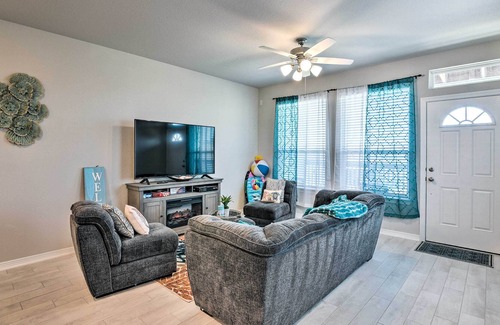 La Porte Casa | La Porte Getaway w/ Deck: Steps to Beach!