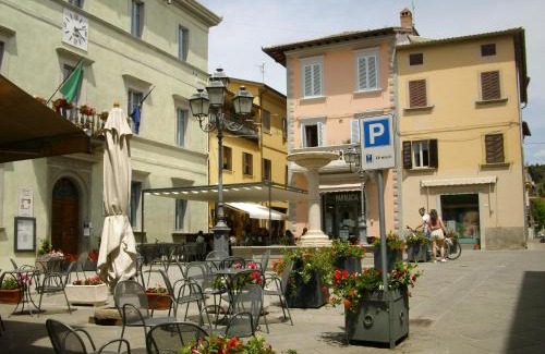 Tuoro sul Trasimeno Casa | La Poventa Wi-Fi e parcheggio in centro