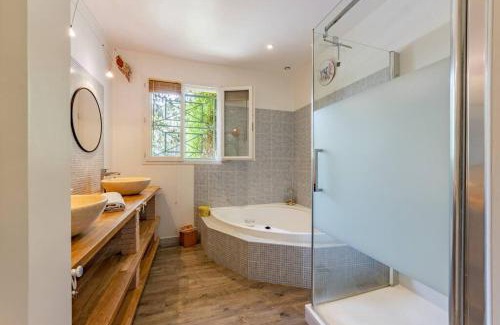 Moissac Apartamento | La Quiétude, maison paisible avec piscine