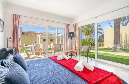 Es Canutells Villa | La Quinta by Menorca Vacations