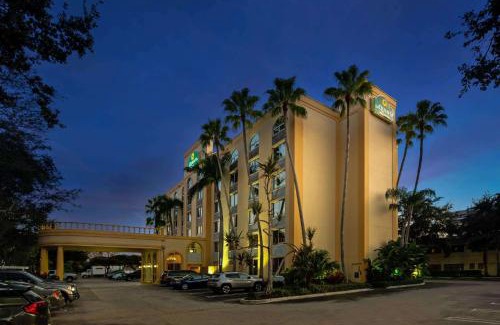 West Palm Beach Hotel | La Quinta by Wyndham West Palm Beach Airport