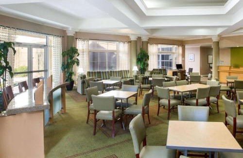 East Oak Hill Hotel | La Quinta by Wyndham Austin Southwest