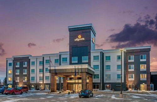 Bismarck Hotel | La Quinta by Wyndham Bismarck