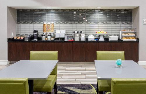 Louisville Hotel | La Quinta by Wyndham Denver Boulder - Louisville