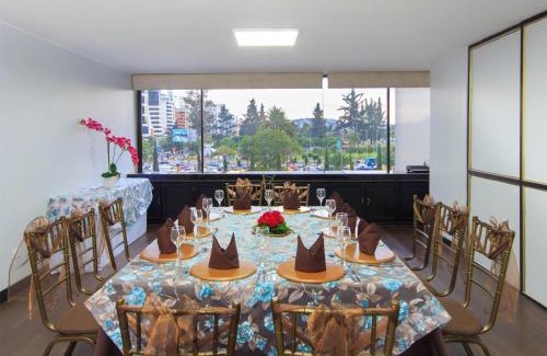 La Carolina Hotel | La Quinta by Wyndham Quito