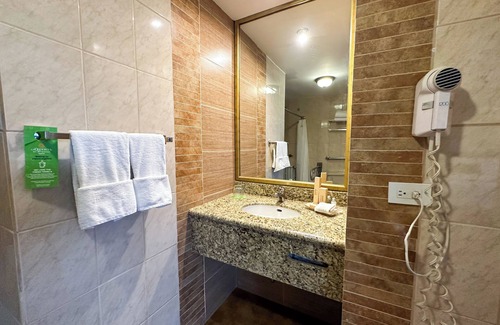 La Carolina Hotel | La Quinta by Wyndham Quito