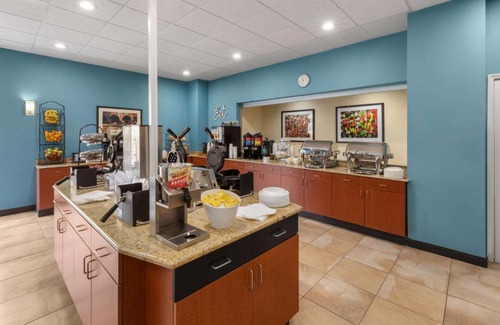 Medical Center District Hotel | La Quinta by Wyndham San Antonio Medical Ctr. NW