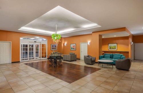 Medical Center District Hotel | La Quinta by Wyndham San Antonio Medical Ctr. NW