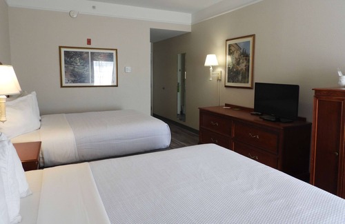 Biggar Hotel | La Quinta Inn and Suites Fort Myers I-75