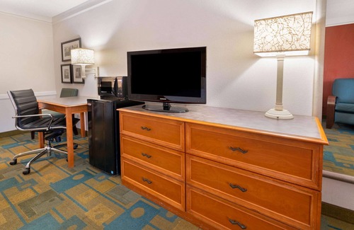Tempe Hotel | La Quinta Inn by Wyndham Phoenix Sky Harbor Airport