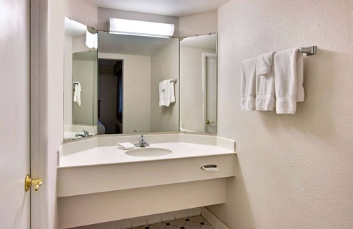Albuquerque Hotel | La Quinta Inn by Wyndham Albuquerque Airport