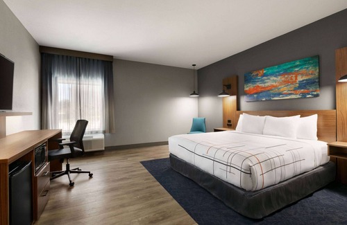 College Station Hotel | La Quinta Inn & Suites by Wyndham College Station North