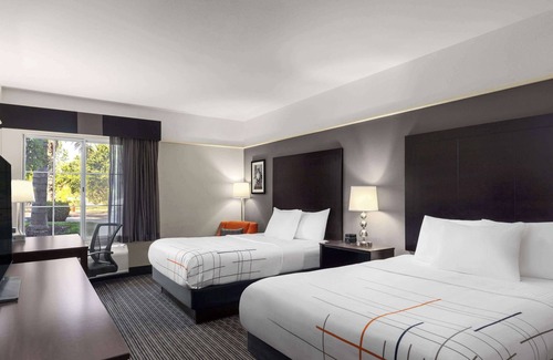 Stevenson Ranch Hotel | La Quinta Inn & Suites by Wyndham Santa Clarita - Valencia