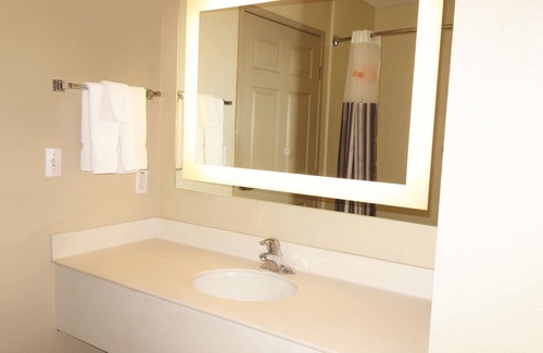 Northwest Corpus Christi Hotel | La Quinta Inn & Suites by Wyndham Corpus Christi Northwest
