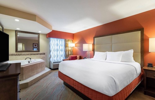 Pigeon Forge Hotel | La Quinta Inn & Suites by Wyndham Pigeon Forge