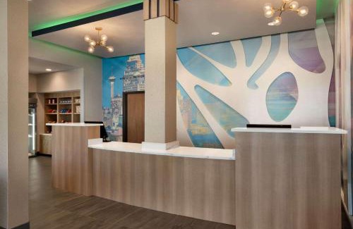 West San Antonio Hotel | La Quinta Inn & Suites by Wyndham San Antonio Seaworld LAFB
