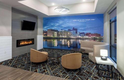 Coralville Hotel | La Quinta Inn & Suites by Wyndham Coralville Iowa City